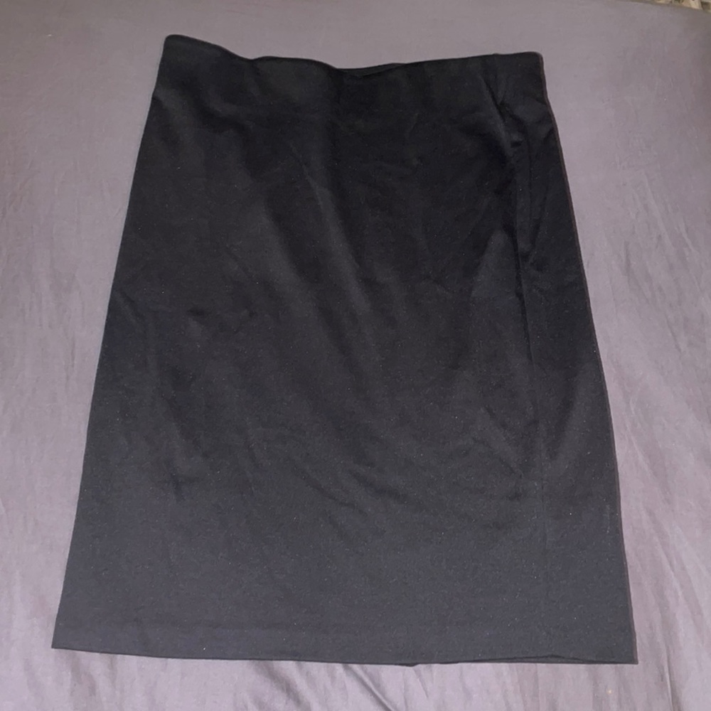 Old Navy black pencil skirt, size xs